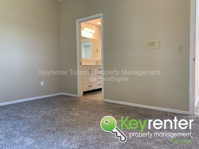 Foto del edificio - 3009 208th Ave E