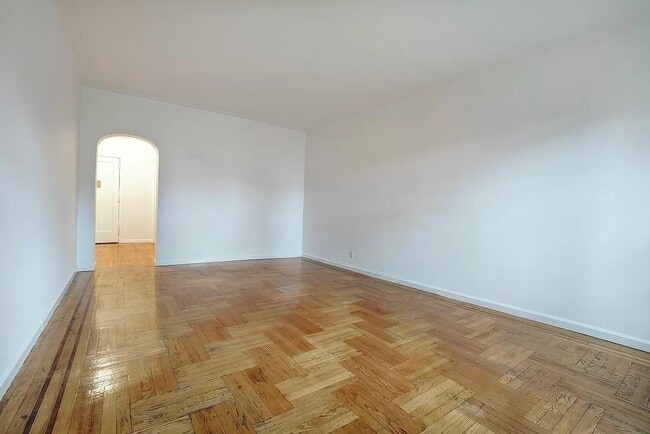 Building Photo - 76-66 Austin St