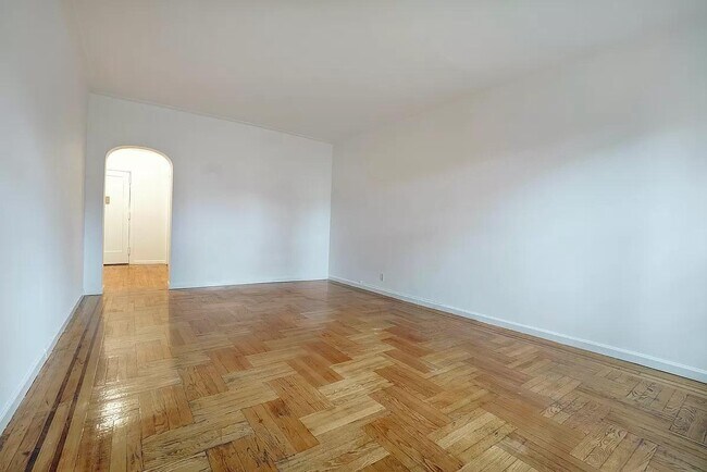 Photo - 76-66 Austin St Apartment