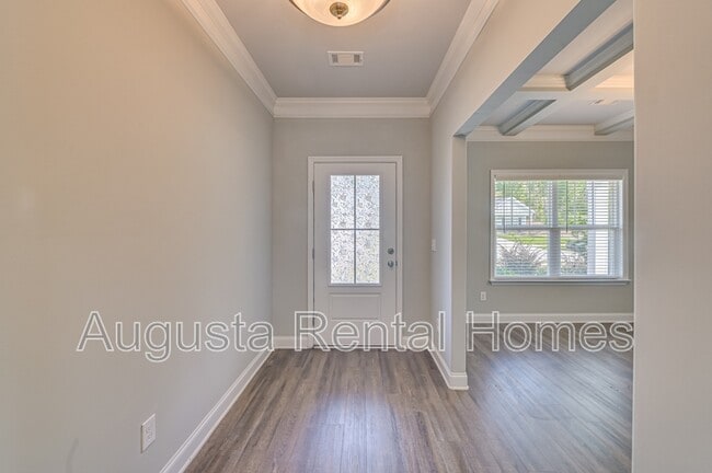 Building Photo - 1939 Preservation Cir
