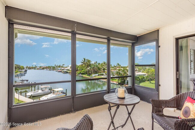 Foto del edificio - 1999 S Banana River Blvd