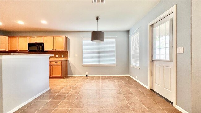 Foto del edificio - 784 Kingfisher Ln