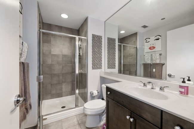 Building Photo - 130 N Garland Ct