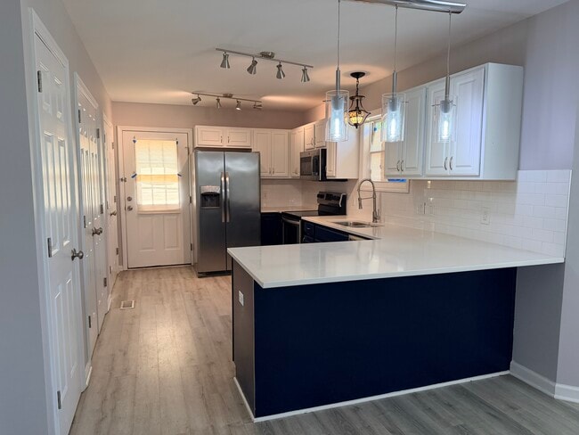 Building Photo - 1028 Kent St