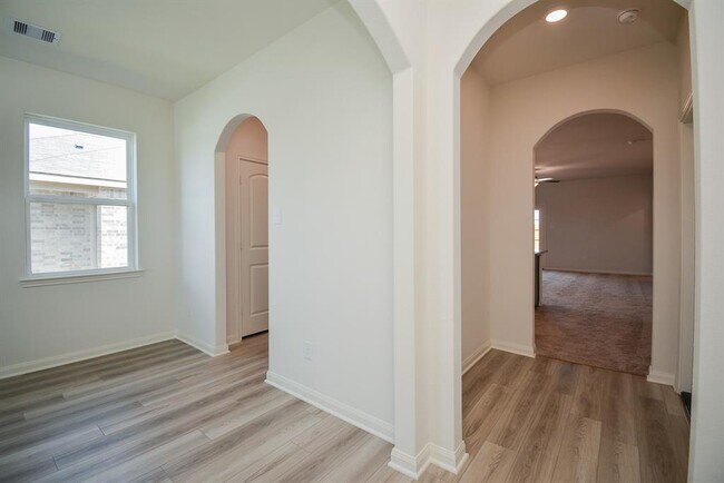 Foto del edificio - 569 Amberwood Pk Dr
