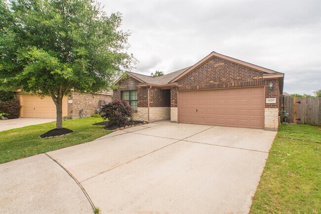 Building Photo - 10207 Norway Spruce Ln