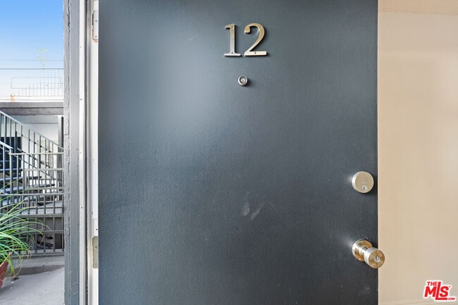 Foto del edificio - 317 S Kenmore Ave