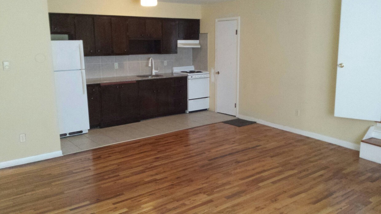 532 North Ave, Dunellen, NJ 08812 Apartments in Dunellen, NJ