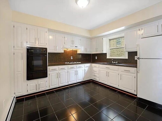 Foto del edificio - 138 Zabriskie St