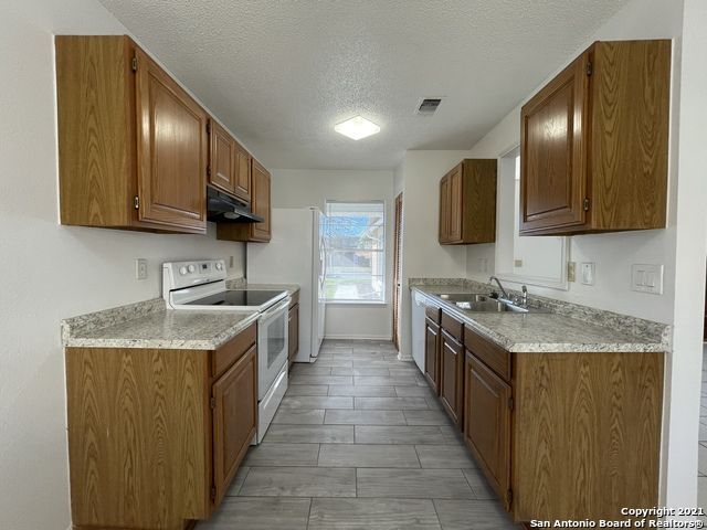 Building Photo - 3602 Candleridge Dr