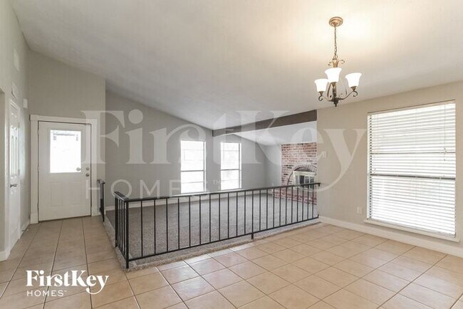 Foto del edificio - 14526 Merry Meadow Dr
