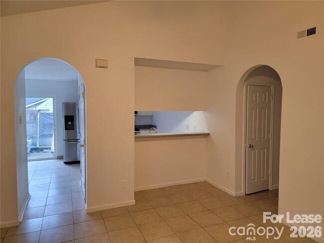 Foto del edificio - 6418 Nevin Glen Dr