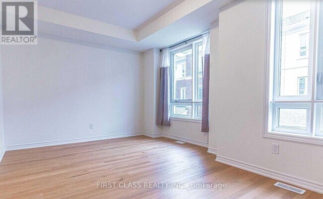Building Photo - 22 Massachusetts Ln