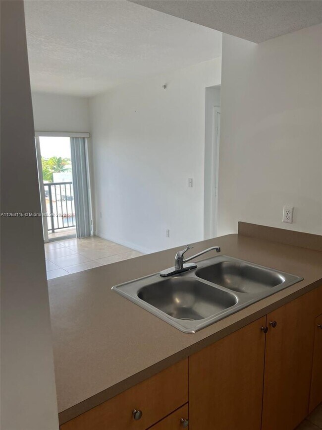 Foto del edificio - 435 SW 12th Ave