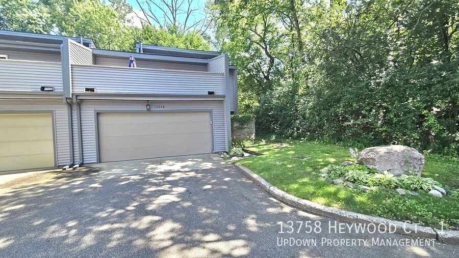 Primary Photo - 13758 Heywood Ct