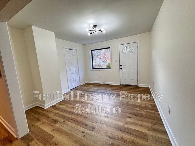 Building Photo - 94 Camp Branch Rd