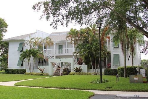 Foto principal - 285 Cypress Point Dr