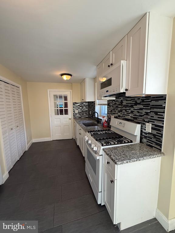 Building Photo - 557 Powderhorn Rd