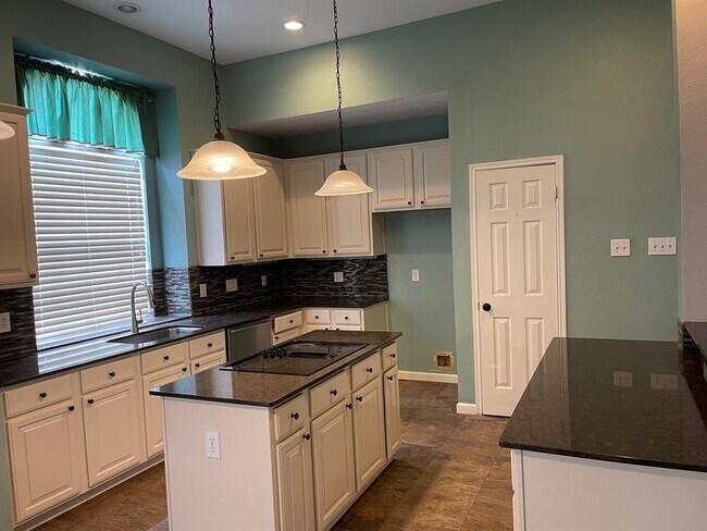 13603 Hidden Dell Ct, Houston, TX 77059 - House Rental in Houston, TX ...