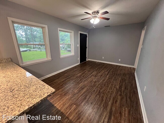 Building Photo - 3 br, 1 bath House - 714 Simmons Street