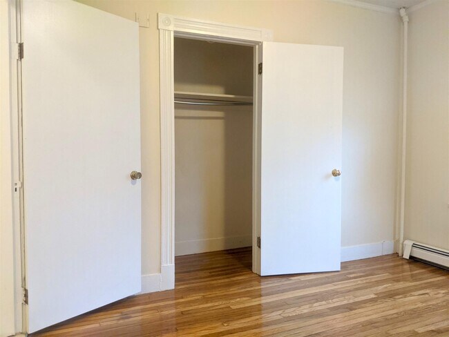 Foto del edificio - 83 Yorktown St