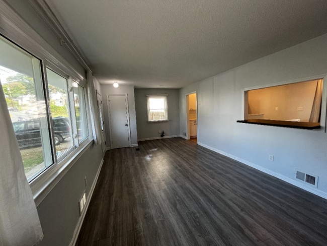 Foto del edificio - 4905 78th Ave