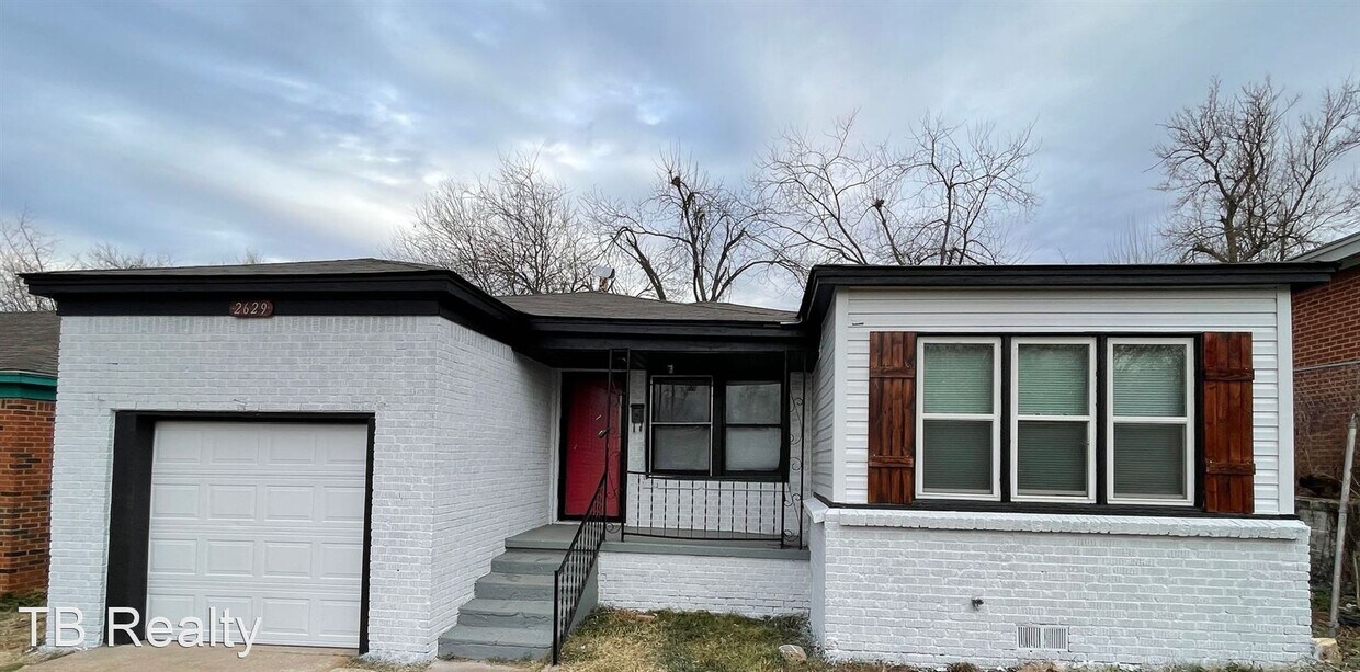 Primary Photo - 3 br, 1 bath House - 2629 NE 16th St