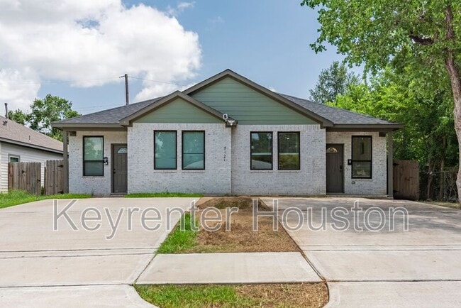 Photo - 5121 Southwind St House