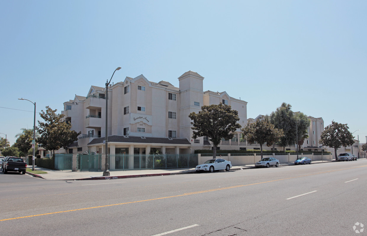 Building Photo - Paradise Arms