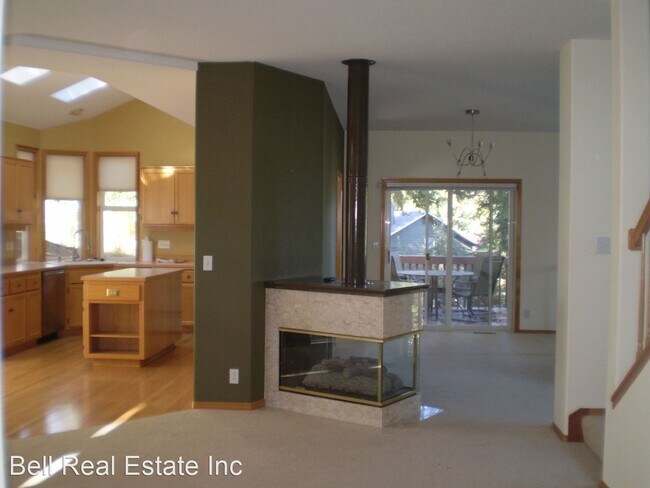 Building Photo - 4 br, 2 bath House - 3882 Ashford Drive