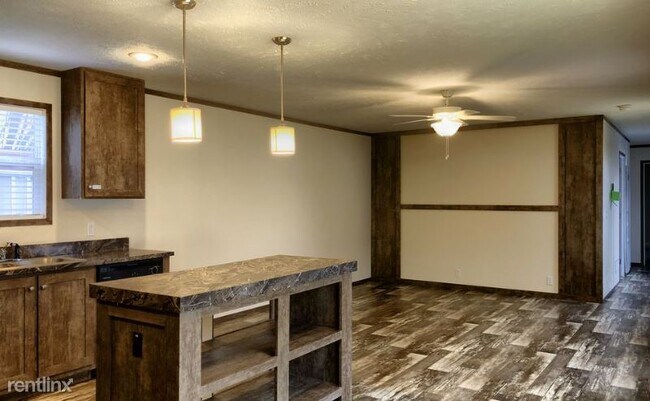 Building Photo - 3 br, 2 bath Mobile Home - 127 Patton Drive