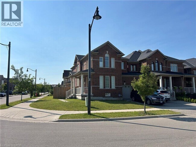 Photo du bâtiment - 57 Macbean Cres
