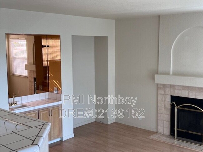 Foto del edificio - 3213 Hilton Head Dr