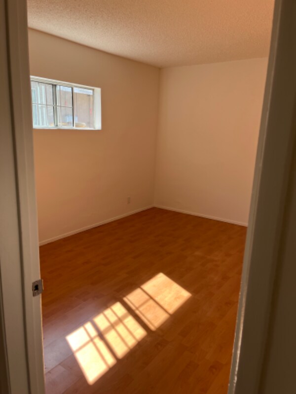 Foto del edificio - 318 W Ramona Rd