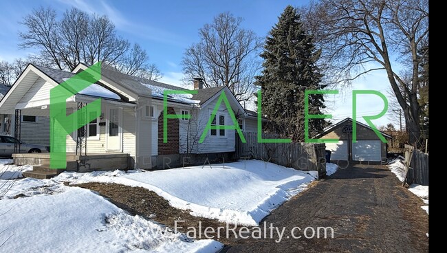 Photo - Belmont Bungalow! House