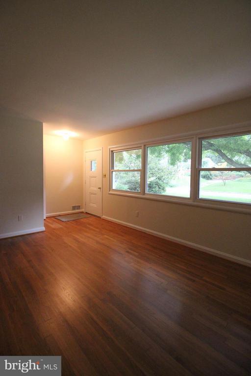 Foto del edificio - 907 Hillcrest Dr SW