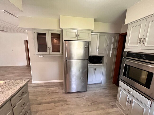 Foto del edificio - 3 Bedroom Close to Campus: Special Offer -...