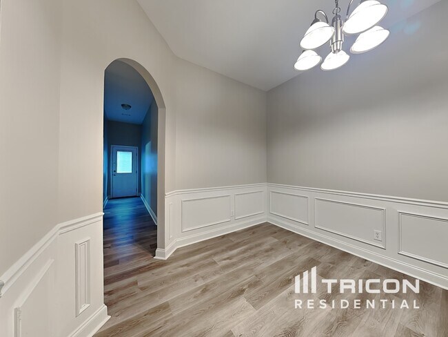 Foto del edificio - 1221 Heartwood Ave