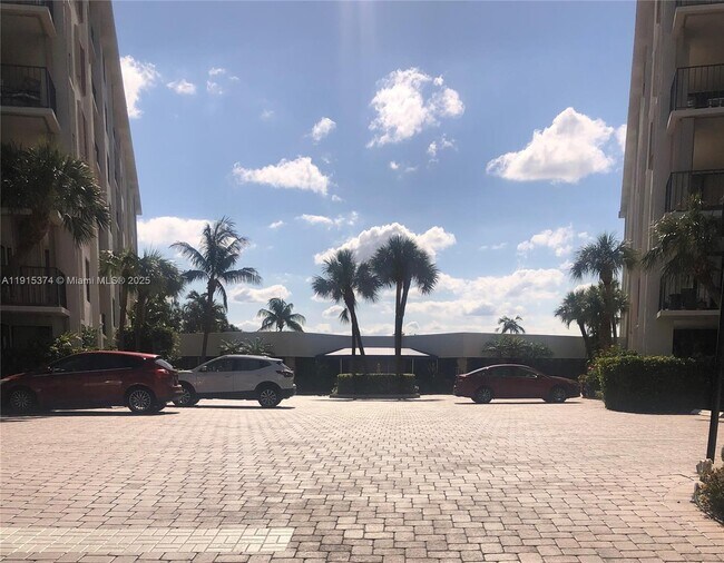 Foto del edificio - 3545 S Ocean Blvd