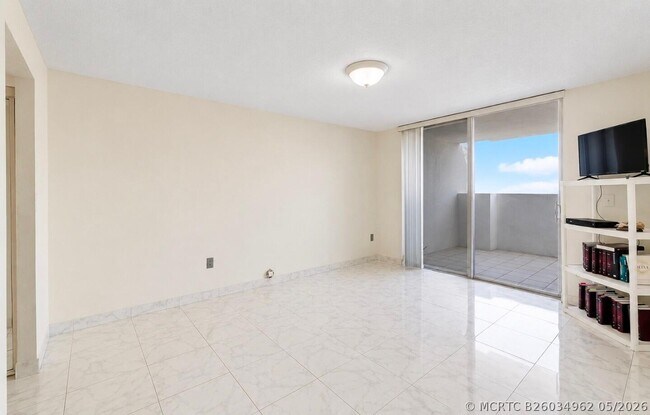 Building Photo - 2750 NE 183rd St