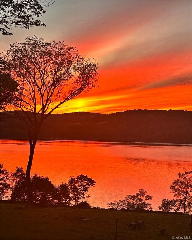 Foto del edificio - 660 Wheeler Hill Rd