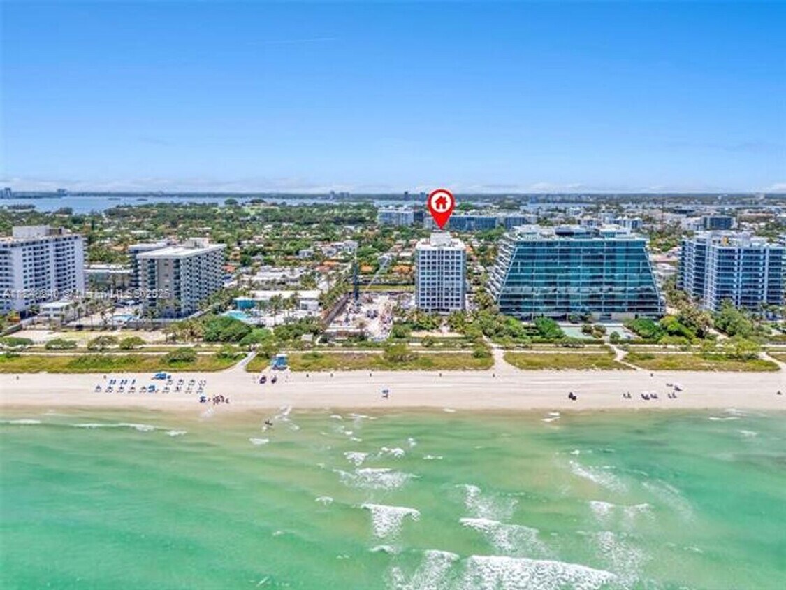 Foto principal - 9341 Collins Ave