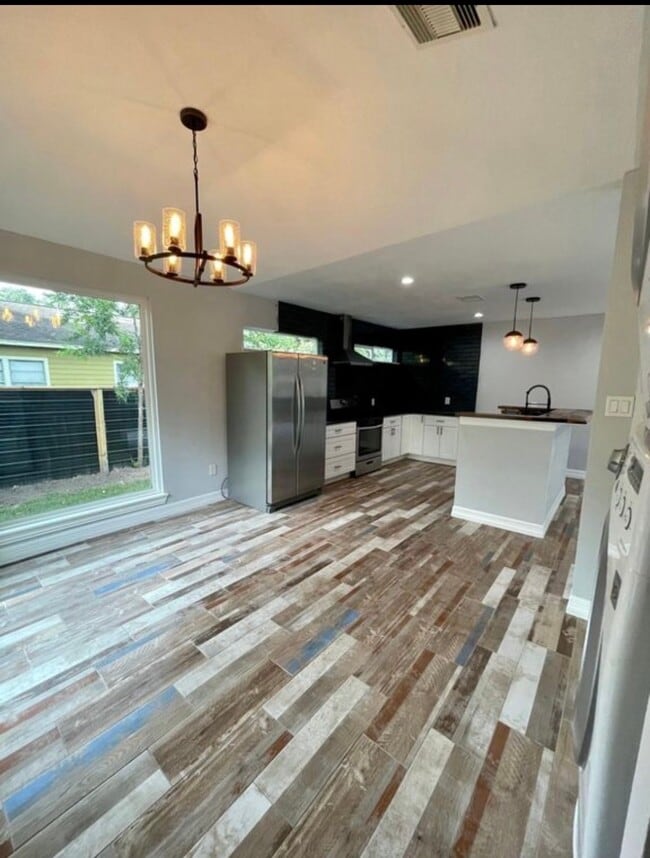 Foto del edificio - 425 Plymouth St