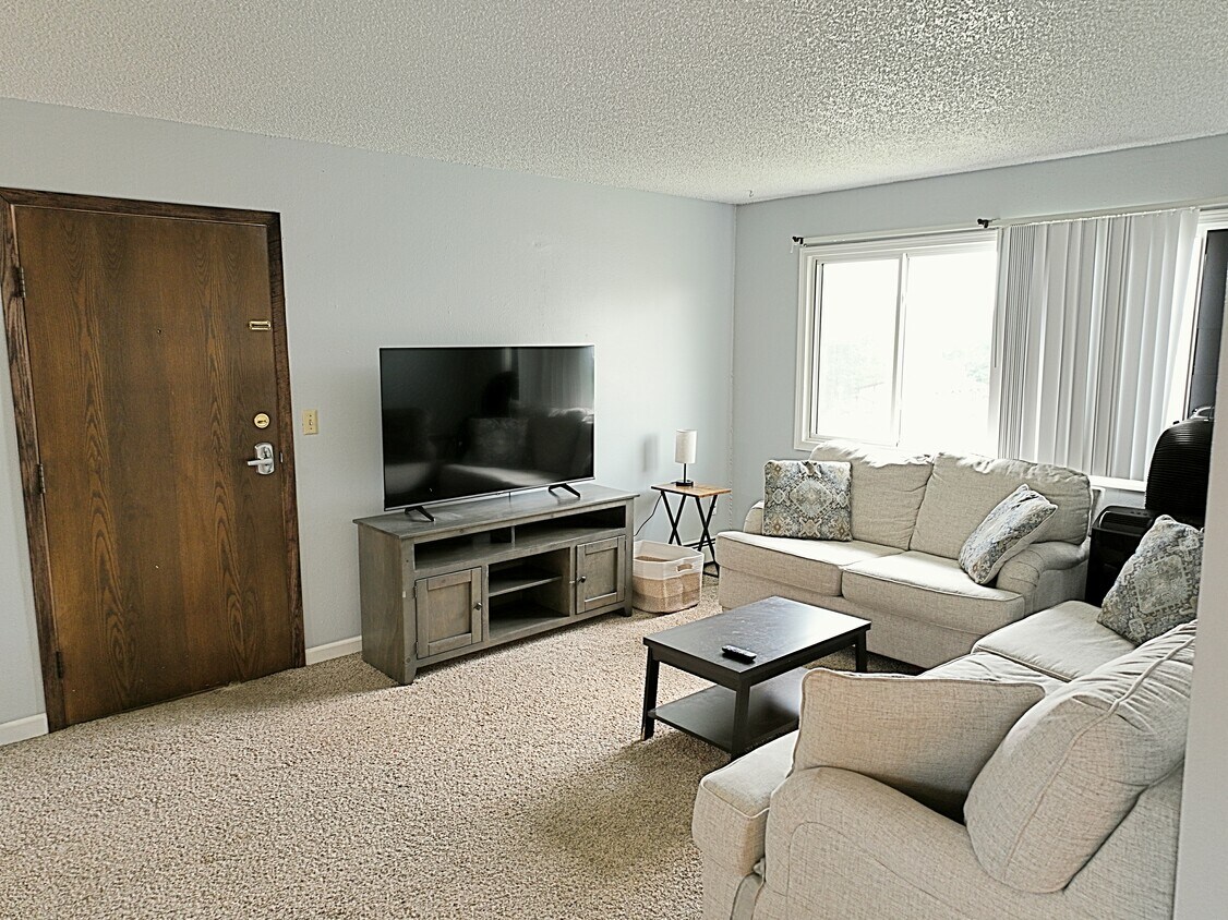 Foto principal - 1300 14th Ave NW