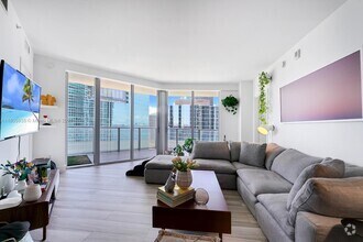 Building Photo - 1300 Brickell Bay Dr
