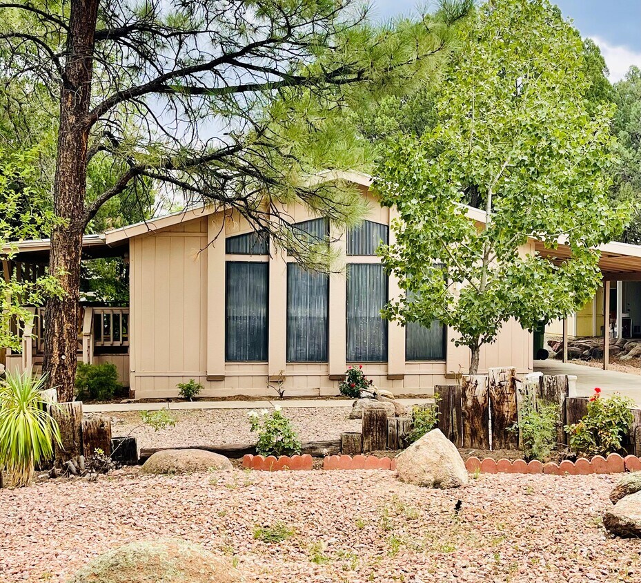 Foto principal - 1500 Granite Shadows Dr