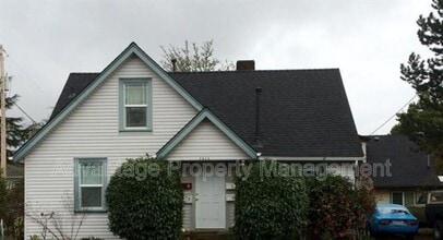 Building Photo - 2613 NW Grant Ave