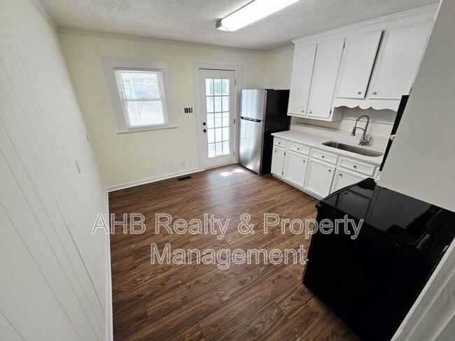 Foto del edificio - 621 Grace Ave