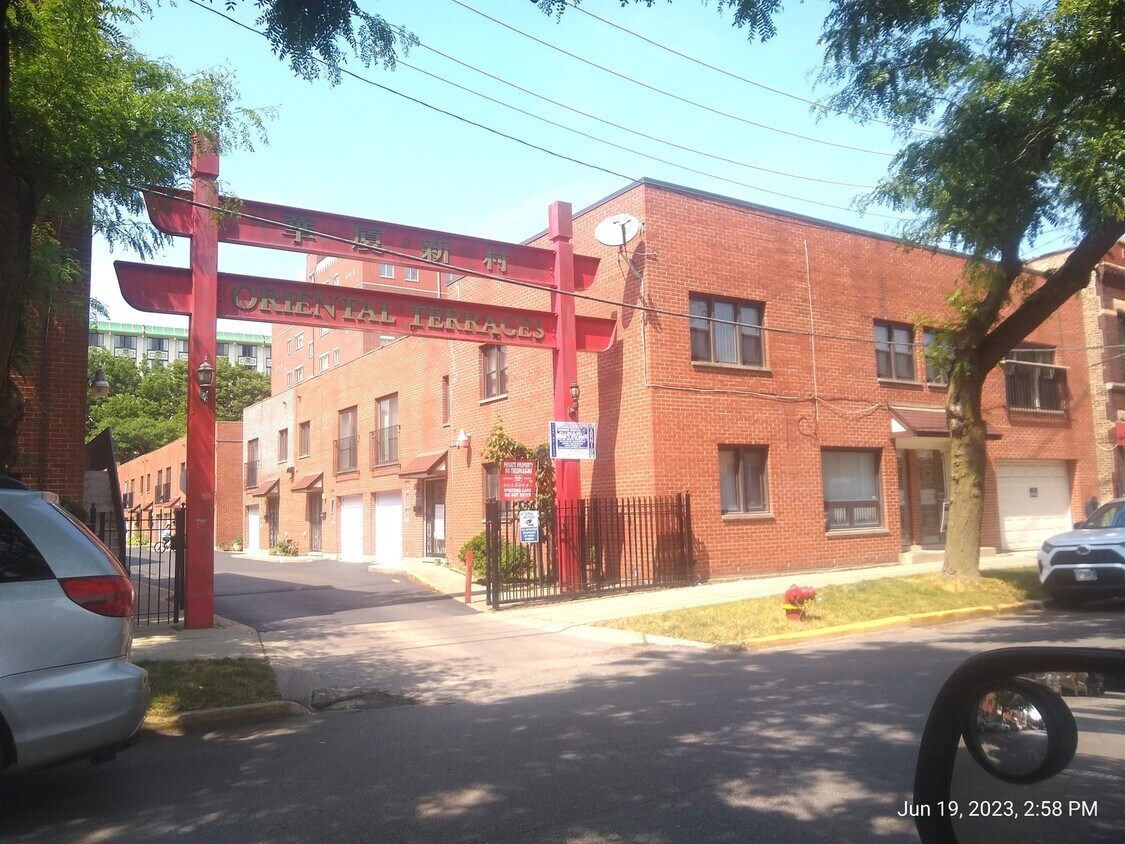 Primary Photo - 2309 S Stewart Ave