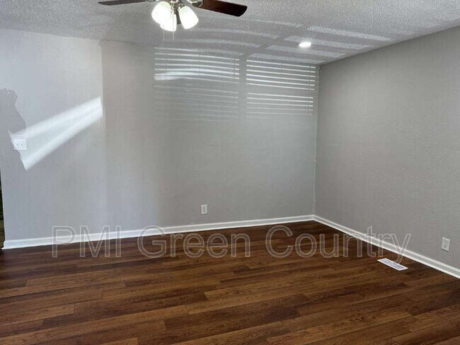 Foto del edificio - 12429 E 11th Ct